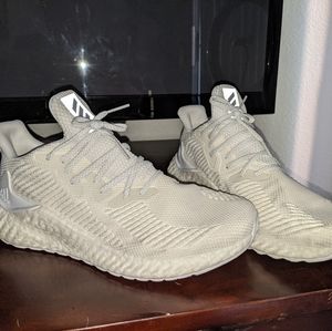 Adidas alphaboost 10.5